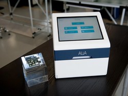 Hong Kong Bikin Alat Peramal Penyakit dan Tes Swab Kilat