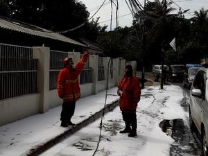 Sempat Berkobar, Api yang Membakar Kabel Optik di Jagakarsa Sudah Padam