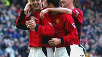 Mengawali Karir di Manchester United, David Beckham adalah bagian The Class of 92. Dia bermain bersama pemain-pemain hebat di masanya seperti Ryan Giggs, Paul Scholes, hingga Roy Keane dan meraih enam gelar Premier League (Getty Images)