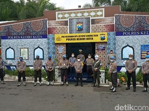 Propam Polri Puji Polisi Kota Kediri Atur Pengunjung Mal Saat Pandemi Corona