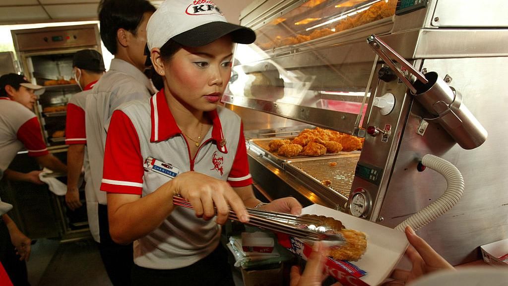 KFC Rumahkan 4.900 Karyawan