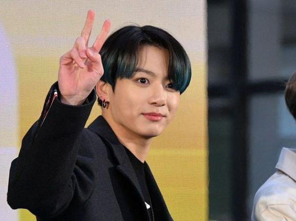 Nongkrong di Resto-Bar Saat Pandemi Corona, Jungkook BTS Dikritik Nongkrong di Resto-Bar Saat Pandemi Corona, Jungkook BTS Dikritik