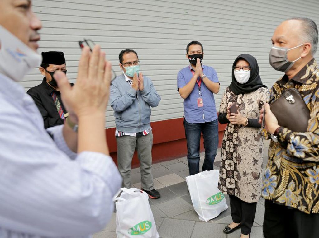 Bantuan Terus Mengalir untuk Kaum Dhuafa Bantuan Terus Mengalir untuk Kaum Dhuafa