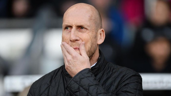 DERBY, ENGLAND - NOVEMBER 04: Jaap Stam manager of Reading looks on during the Sky Bet Championship match between Derby County and Reading at iPro Stadium on November 4, 2017 in Derby, England. (Photo by Nathan Stirk/Getty Images)