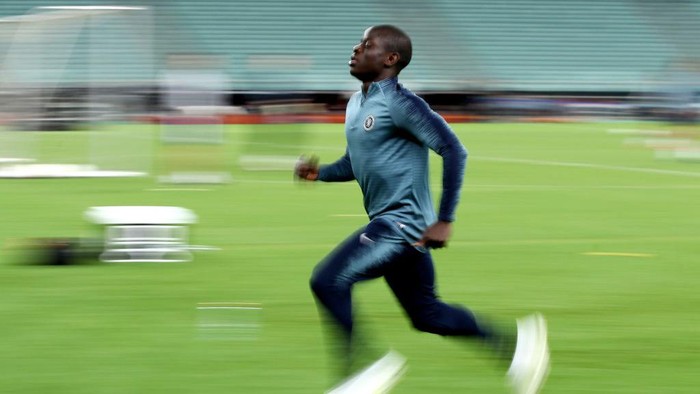 BAKU, AZERBAIJAN - MAY 28: NGolo Kante of Chelsea trains during the Chelsea FC training session on the eve of the UEFA Europa League Final against Arsenal at Baku Olimpiya Stadion on May 28, 2019 in Baku, Azerbaijan. (Photo by Alex Grimm/Getty Images)
