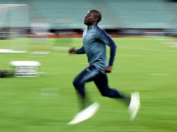 BAKU, AZERBAIJAN - MAY 28: NGolo Kante of Chelsea trains during the Chelsea FC training session on the eve of the UEFA Europa League Final against Arsenal at Baku Olimpiya Stadion on May 28, 2019 in Baku, Azerbaijan. (Photo by Alex Grimm/Getty Images)