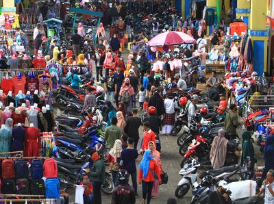 Pasar Tradisional di Pontianak juga Dijejali Warga