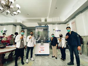Pertamina Bagikan 5 Unit Swab Chamber Karya Mahasiswa ke RS COVID-19 Pertamina Bagikan 5 Unit Swab Chamber Karya Mahasiswa ke RS COVID-19