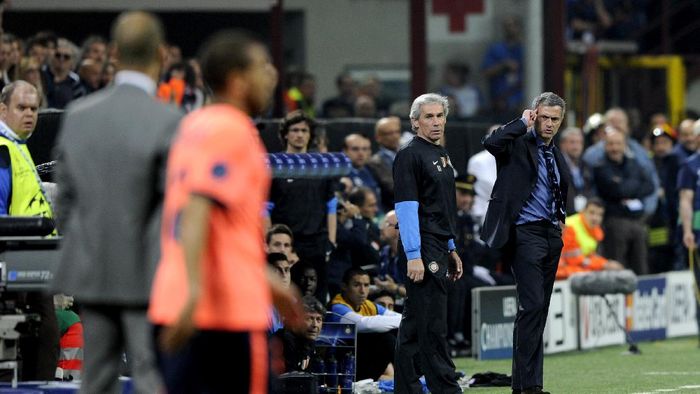 Mourinho MILAN, ITALY - APRIL 20: Inter Milan Head Coach Jose Mourinho and Barcelona Head Coach Josep Guardiola during the UEFA Champions League Semi Final First Leg match between Inter Milan and Barcelona at Giuseppe Meazza Stadium on April 20, 2010 in Milan, Italy. (Photo by Claudio Villa/Getty Images)