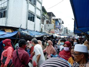 PSBB Kota Sukabumi, Warga Masih Sesaki Pasar PSBB Kota Sukabumi, Warga Masih Sesaki Pasar