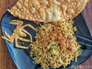 Mi Spider, Racikan Mie dari Klaten Pakai Topping Laba-laba yang Unik Mi Spider, Racikan Mie dari Klaten Pakai Topping Laba-laba yang Unik