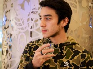 Aska Ongi Ungkap Aliff Alli Idap Bipolar dan Gangguan Kecemasan Aska Ongi Ungkap Aliff Alli Idap Bipolar dan Gangguan Kecemasan