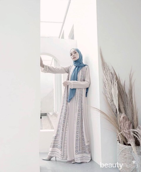 Tren 2020 Model Gamis Lebaran Ala Influencer Cantik Indonesia