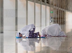 Waktu Paling Dekat Seorang Hamba dengan Allah SWT Menurut Hadits Nabi SAW