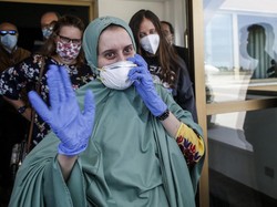 Kisah Wanita Italia Diculik 18 Bulan, Saat Pulang Sudah Jadi Mualaf