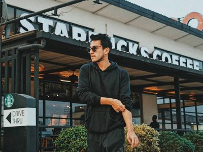 Gaya Kulineran Aliff Alli, Aktor yang Diduga Lakukan KDRT