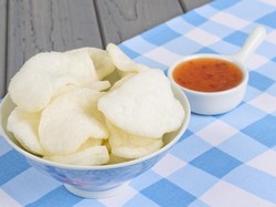 Ini Tips Simpan Kerupuk Melempem Agar Bisa Garing Lagi