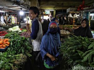 51 Pedagang Pasar DKI Positif Corona, PDIP: Ini soal Lemahnya Pengawasan