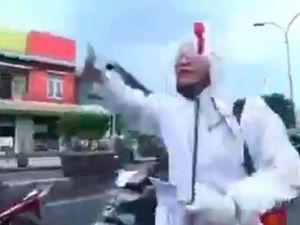 Viral Pria Pakai APD Teriak Kami Cape di Jalan, Ajak Warga Keluar Rumah