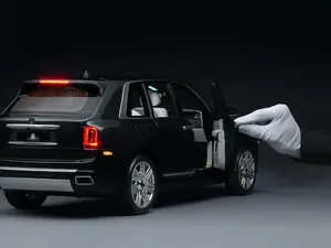 Bukan Main(an) ! Diecast Rolls-Royce Cullinan Harganya Rp 253 Juta