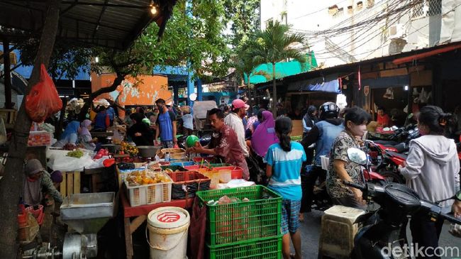 Pasar Palmerah Jakarta Ramai Orang Belanja Jelang Lebaran Pasar Palmerah Jakarta Ramai Orang Belanja Jelang Lebaran