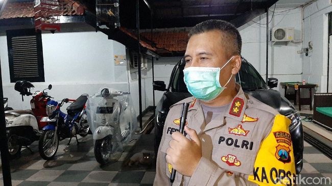 Warga Probolinggo Diminta Salat Id di Rumah Saja untuk Putus Sebaran Corona Warga Probolinggo Diminta Salat Id di Rumah Saja untuk Putus Sebaran Corona