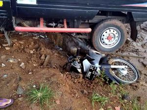 Jalan Rusak di Sukabumi Ini Rawan Kecelakaan