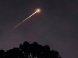 Cahaya Aneh di Langit Kejutkan Warga Australia