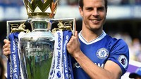 Cesar Azpilicueta diangkut Chelsea dari Marseille di tahun 2012 seharga 7 juta paun. Kini dia adalah sang kapten di pos bek kanan yang tak tergantikan. Dua trofi Premier League telah diraihnya (Getty Images)