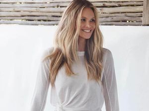 Supermodel Elle Macpherson Kanker Payudara, Tolak Kemo, Pilih Pengobatan Ini Supermodel Elle Macpherson Kanker Payudara, Tolak Kemo, Pilih Pengobatan Ini