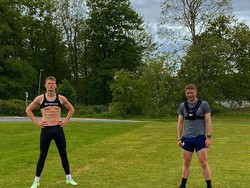 Scott McTominay Pamer Sixpack, Bruno Fernandes Kasih Nasihat