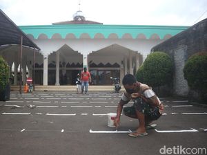 Persiapan Masjid Jami Al-Mamur Laksanakan Salat Id
