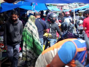 Pasar Lakessi Parepare Padat Jelang Lebaran, Jaga Jarak Tak Dipedulikan