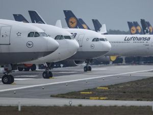 Staf Lufthansa Mogok Kerja, Ratusan Ribu Penumpang Kena Dampaknya Staf Lufthansa Mogok Kerja, Ratusan Ribu Penumpang Kena Dampaknya