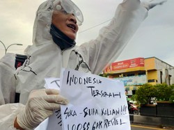 Ini Alasan Pria Ber-APD Teriak-teriak Kami Capek hingga Viral