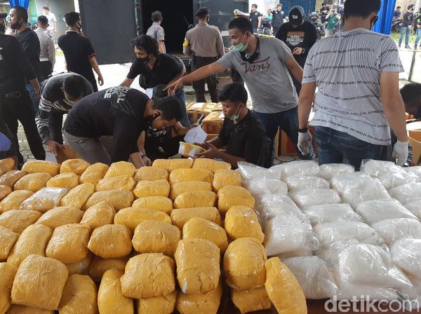 Dari Iran ke Serang, Ini Barbuk Sabu 821 Kg yang Disita Polisi