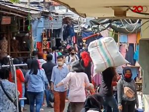 Video Pasar Tanah Abang Ramai Diserbu Emak-emak Sehari Jelang Lebaran