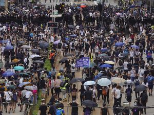 Hong Kong Kembali Bergejolak di Tengah Pandemi Hong Kong Kembali Bergejolak di Tengah Pandemi