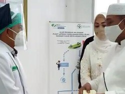 Hari Lebaran, Gubernur Maluku Kunjungi Tenaga Kesehatan COVID-19 di Ambon