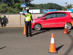 Kisah Ipda Teguh yang Baru Bisa Lebaran dengan Keluarga Setelah 16 Tahun Kisah Ipda Teguh yang Baru Bisa Lebaran dengan Keluarga Setelah 16 Tahun