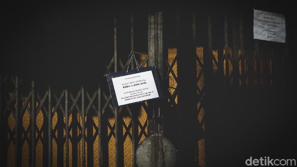 Sunyi Sepi Kawasan Pertokoan Pinangsia