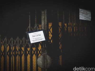 Sunyi Sepi Kawasan Pertokoan Pinangsia