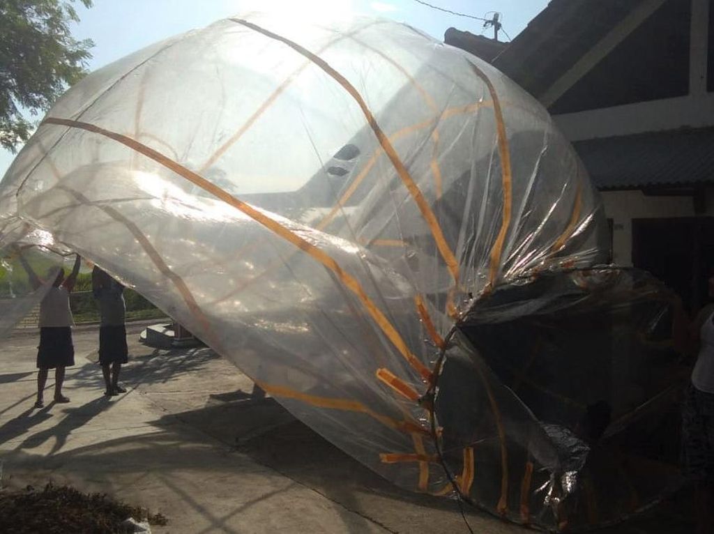 Ini Benda Misterius yang Gegerkan Warga Sragen Ini Benda Misterius yang Gegerkan Warga Sragen