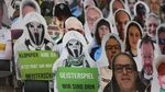 Penampakan 13 Ribu Suporter Kardus di Stadion Gladbach