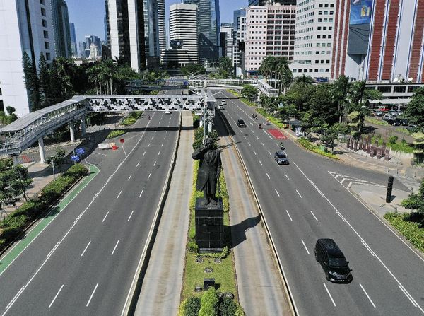 Potret Lengang Jalanan Protokol di Jakarta