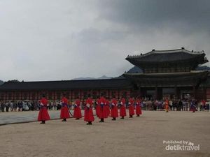 Ramainya Istana Terbesar Korsel Sebelum Pandemi Corona