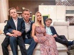 Cerita Istri Pesepakbola yang Satu Keluarga Terinfeksi Virus Corona