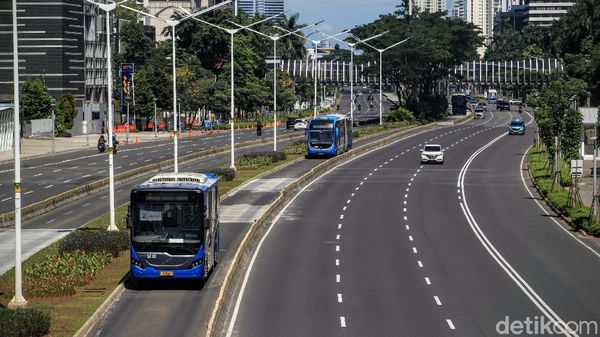 H+1 Idul Fitri, Jalanan Masih Kosong