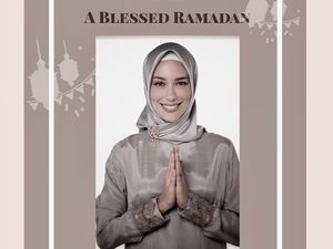 Cantiknya Sophia Latjuba Pakai Hijab Saat Ucapkan Selamat Idul Fitri Cantiknya Sophia Latjuba Pakai Hijab Saat Ucapkan Selamat Idul Fitri