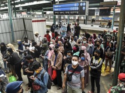Data Penumpang KRL Disorot, KCI: Banyak Kantor di DKI Abaikan Sistem Shift Kerja